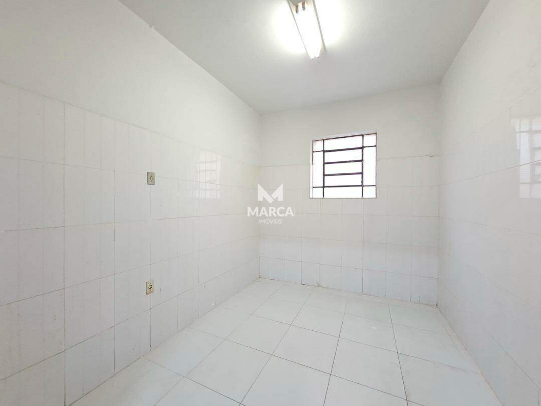 Loja para aluguel no Caiçaras: 