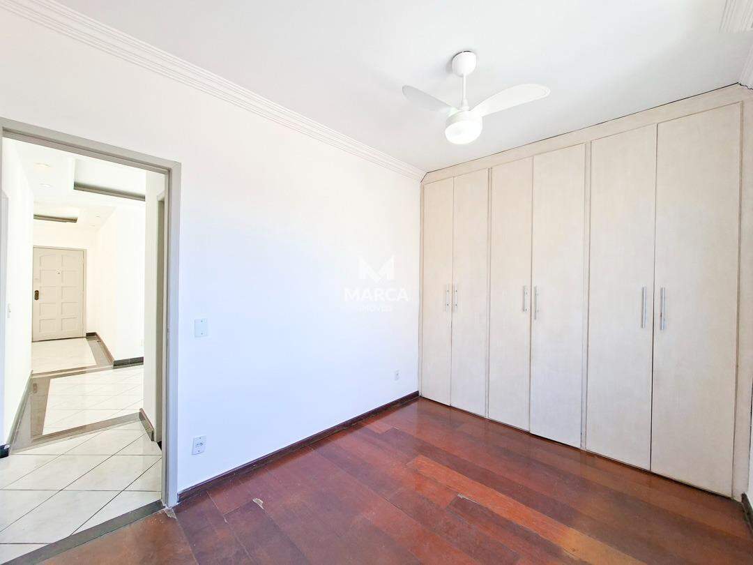 Apartamento para aluguel no Castelo: 