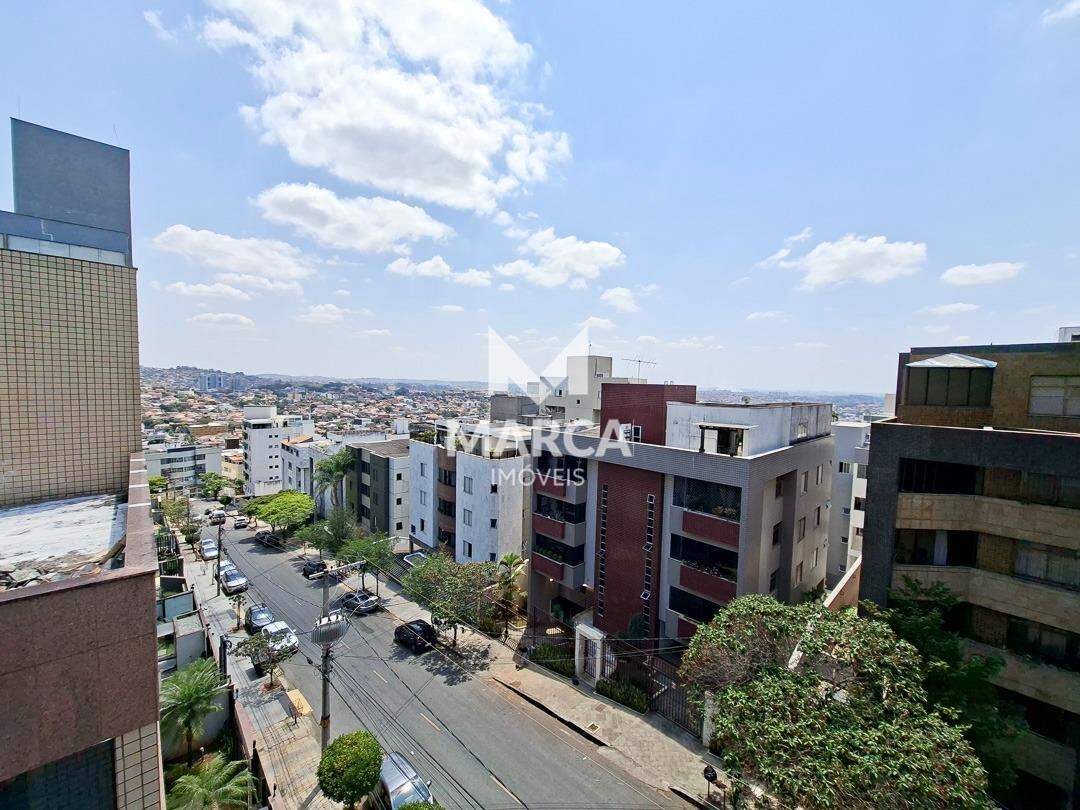 Cobertura para aluguel no Buritis: