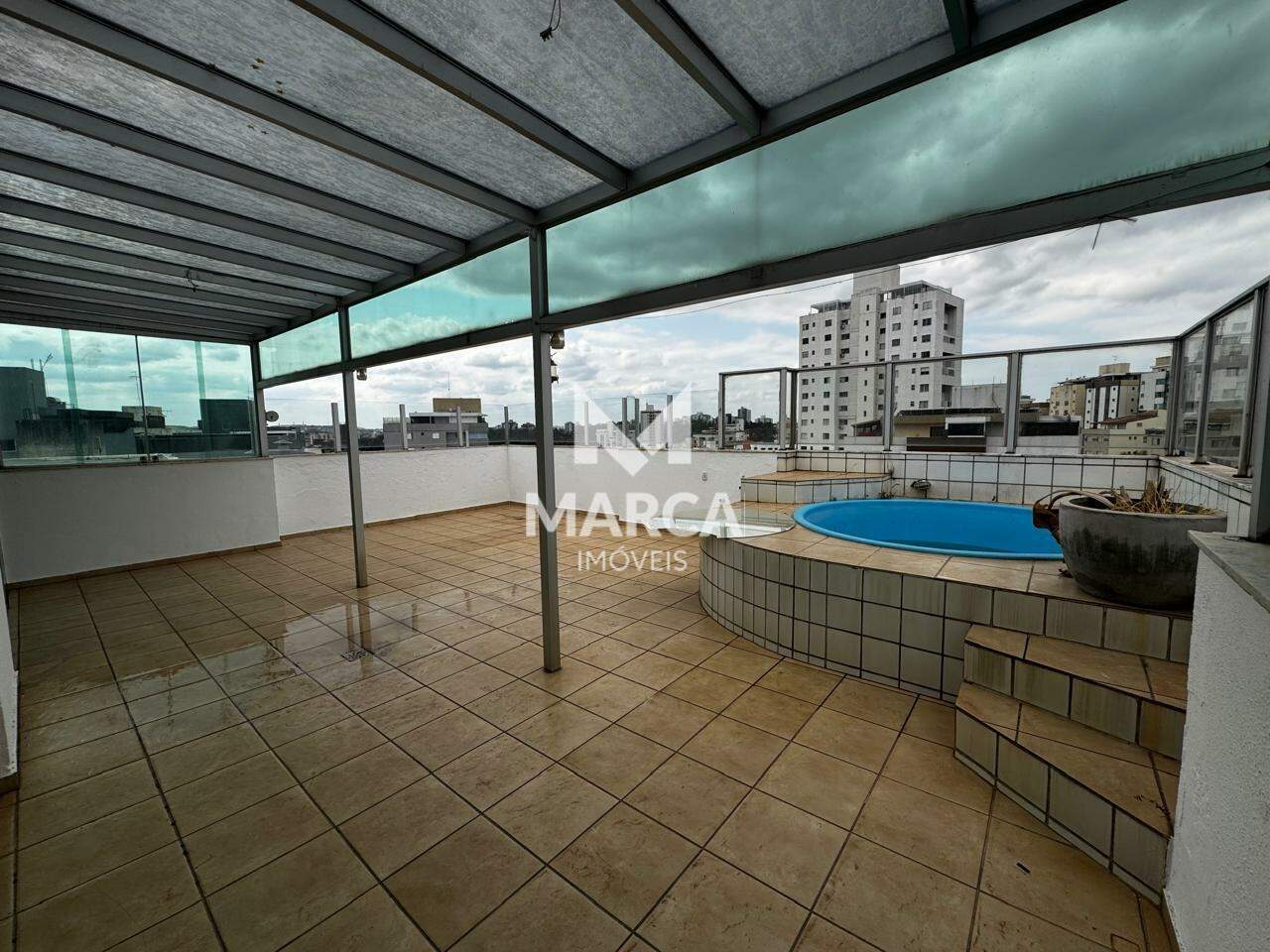 Cobertura para aluguel no Castelo: 