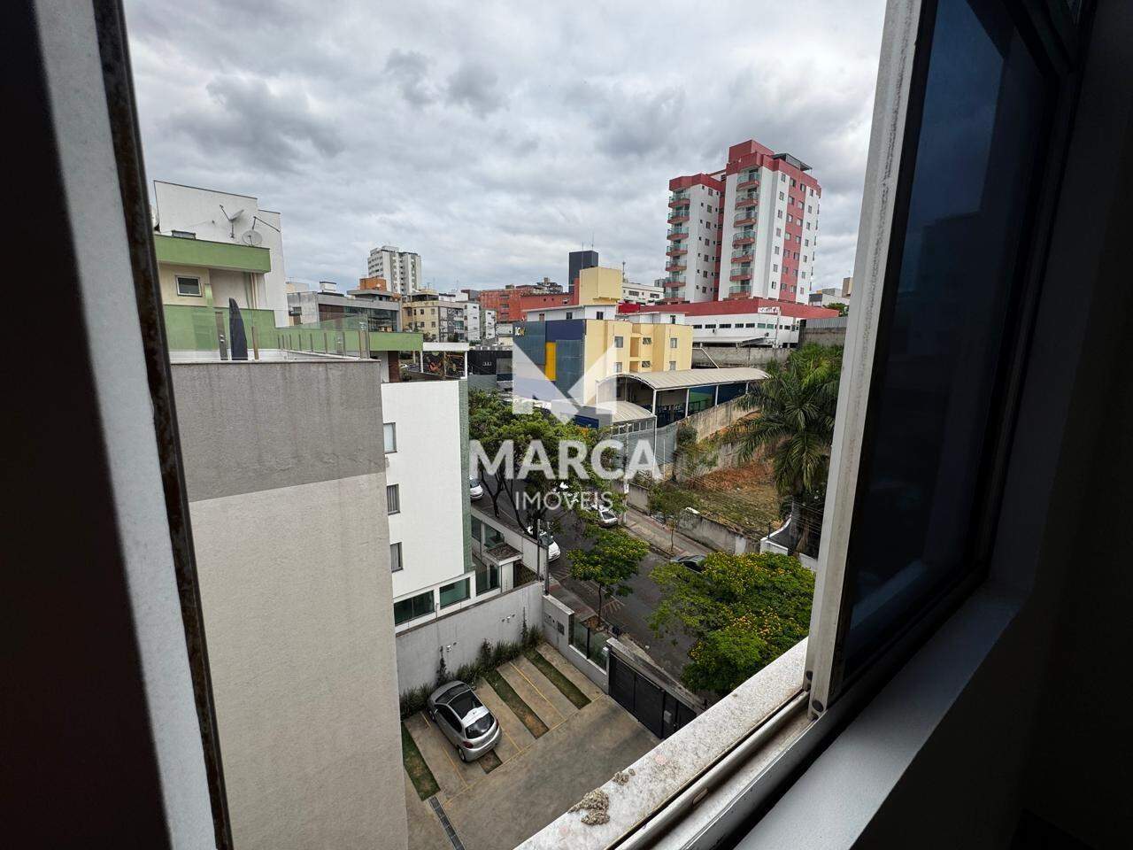 Cobertura para aluguel no Castelo: 