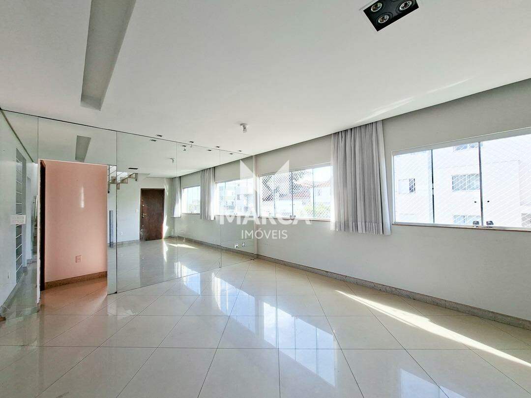 Cobertura para aluguel no Jaraguá: