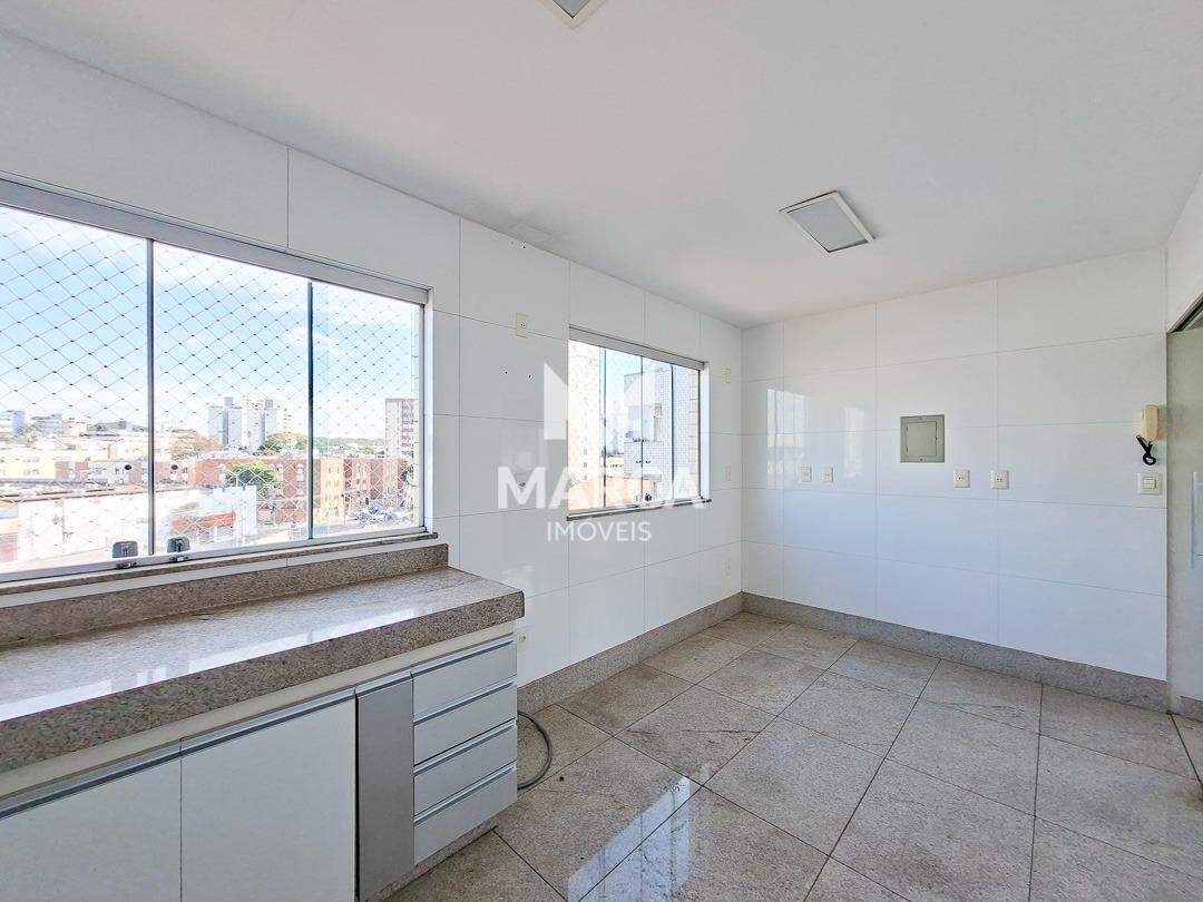 Cobertura para aluguel no Jaraguá: