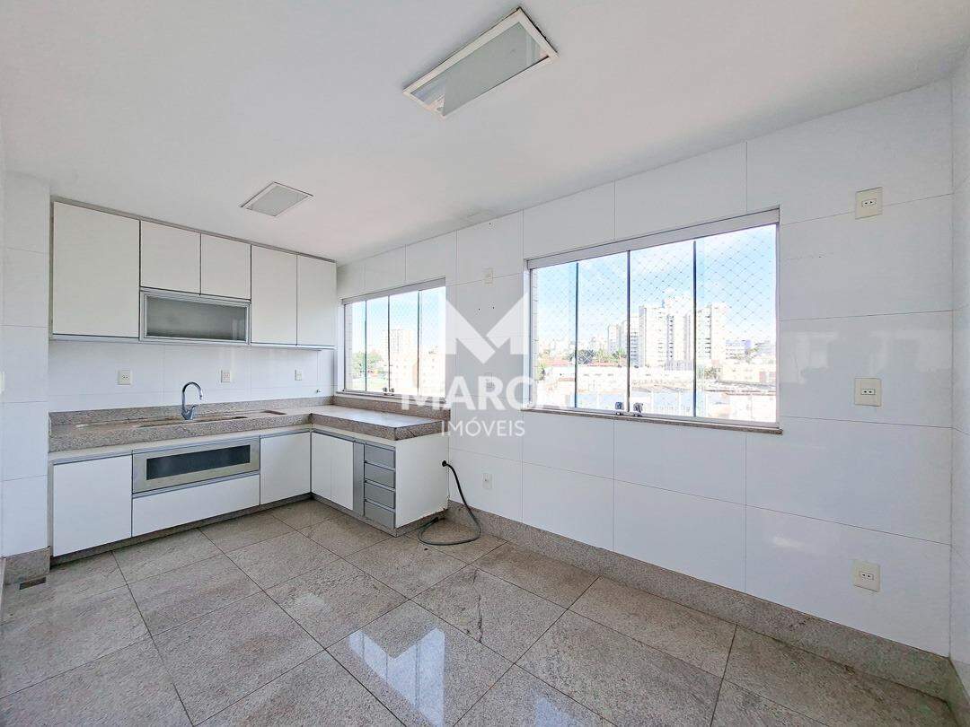 Cobertura para aluguel no Jaraguá: