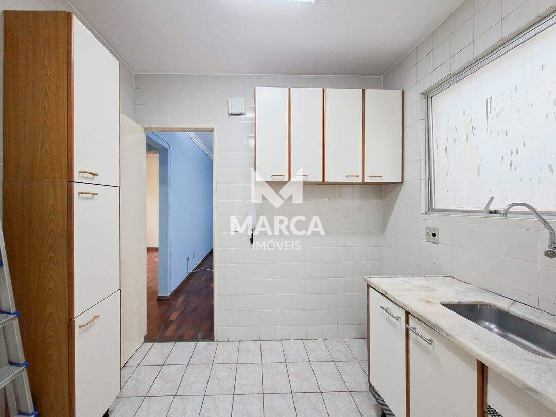 Apartamento para aluguel no Estoril: 