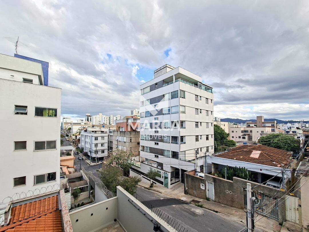 Apartamento para aluguel no Sagrada Família: 