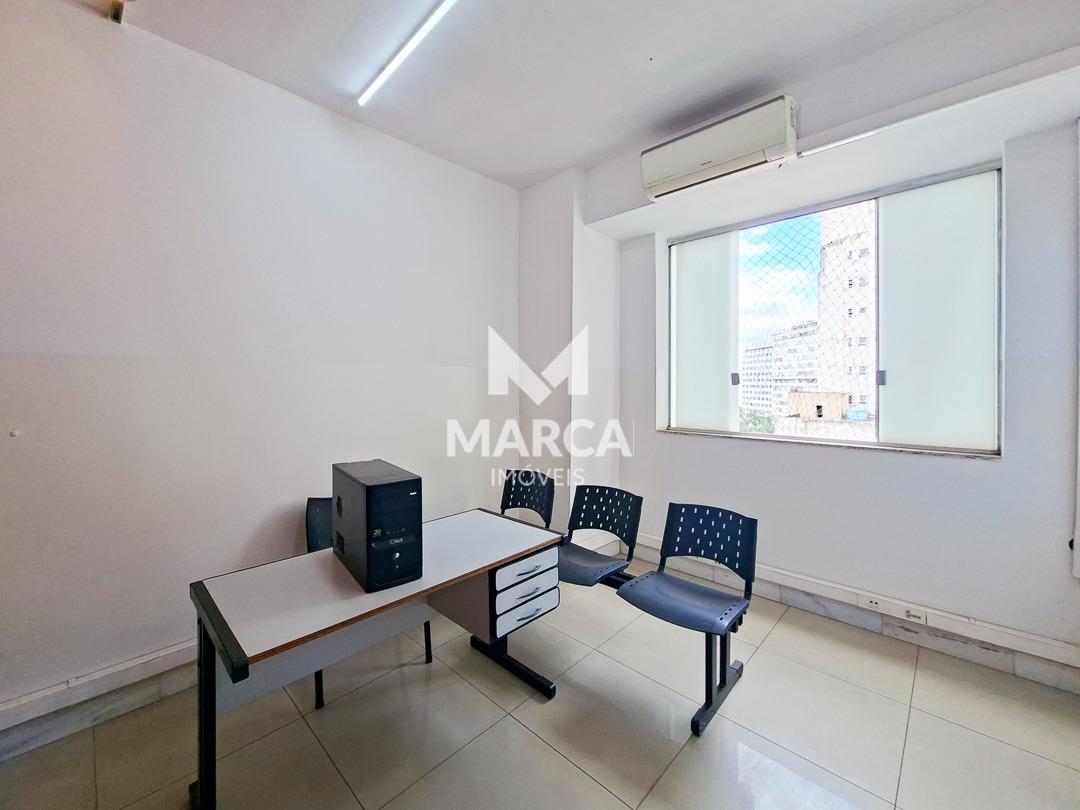 Sala para aluguel no Centro: 