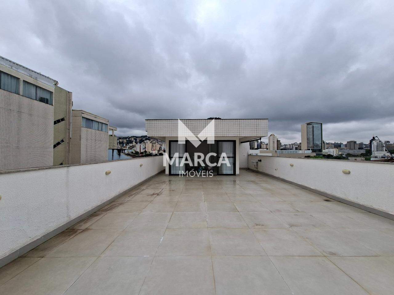 Cobertura para aluguel no Santa Tereza: 