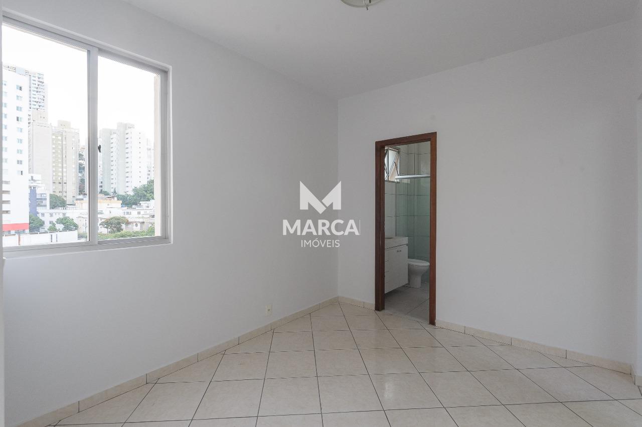 Apartamento à venda no Coração de Jesus: 