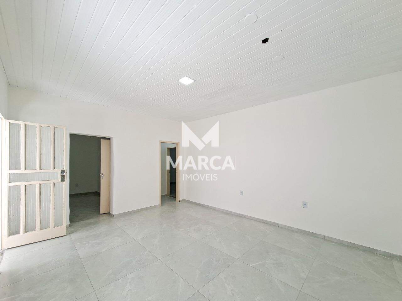 Casa para aluguel no Planalto: 