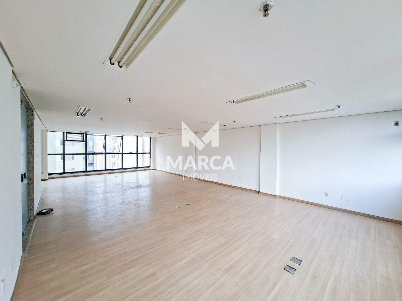 Sala para aluguel no Centro: