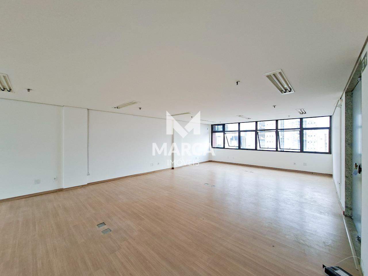 Sala para aluguel no Centro: