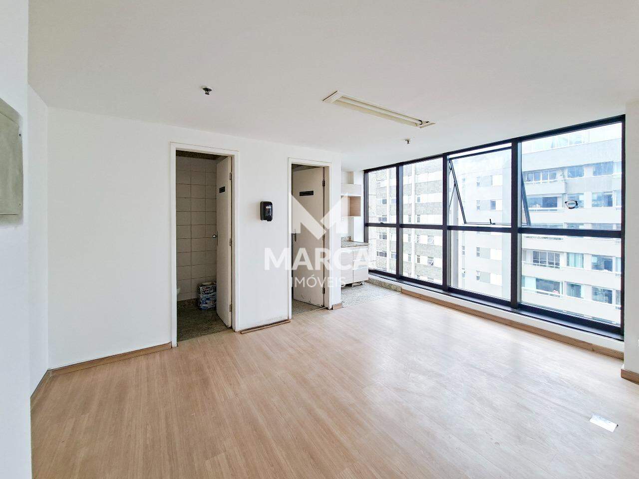 Sala para aluguel no Centro: