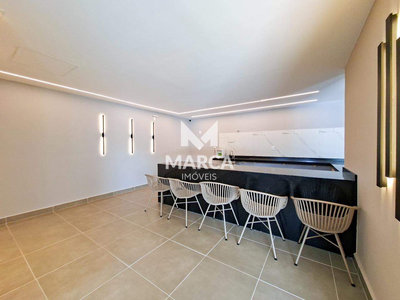 Apartamento para aluguel no Estoril: