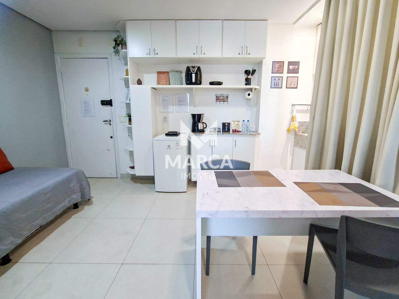 Apartamento para aluguel no Estoril: 