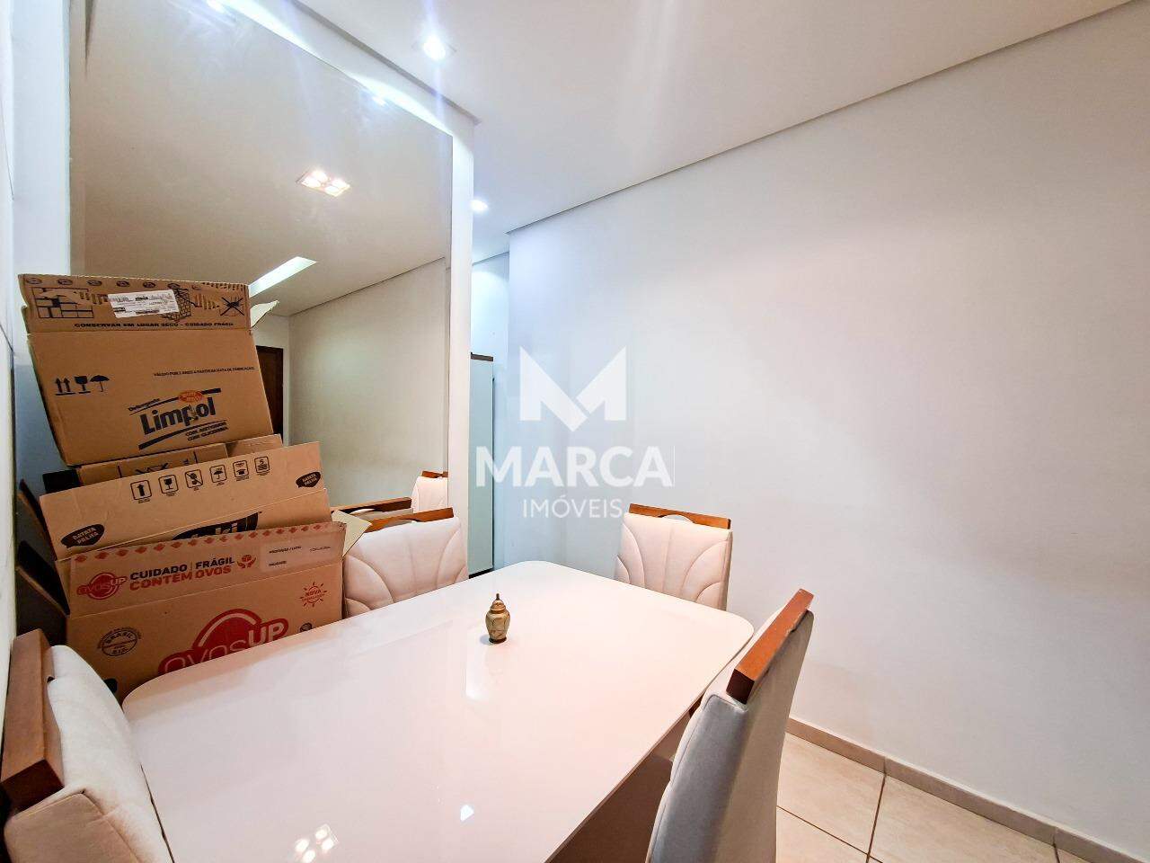 Apartamento para aluguel no Castelo:
