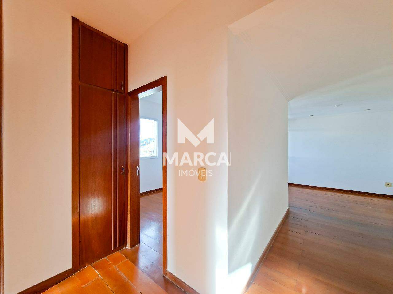 Apartamento para aluguel no Estoril: