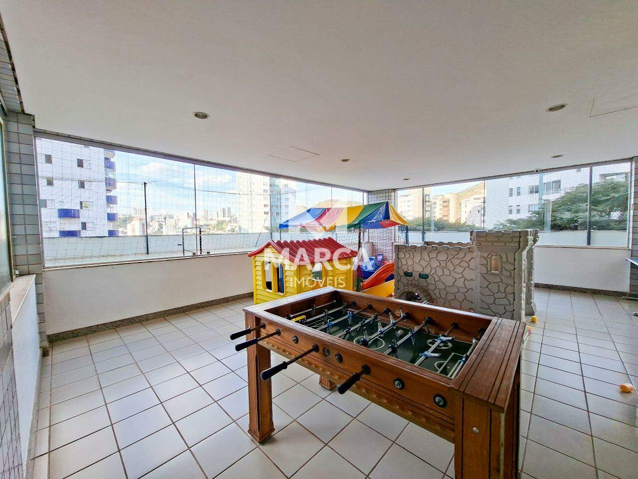 Apartamento para aluguel no Estoril: