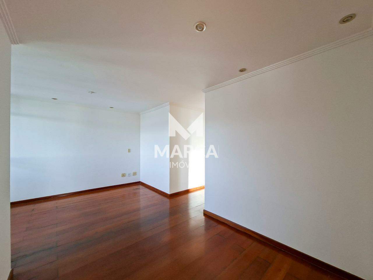 Apartamento para aluguel no Estoril: