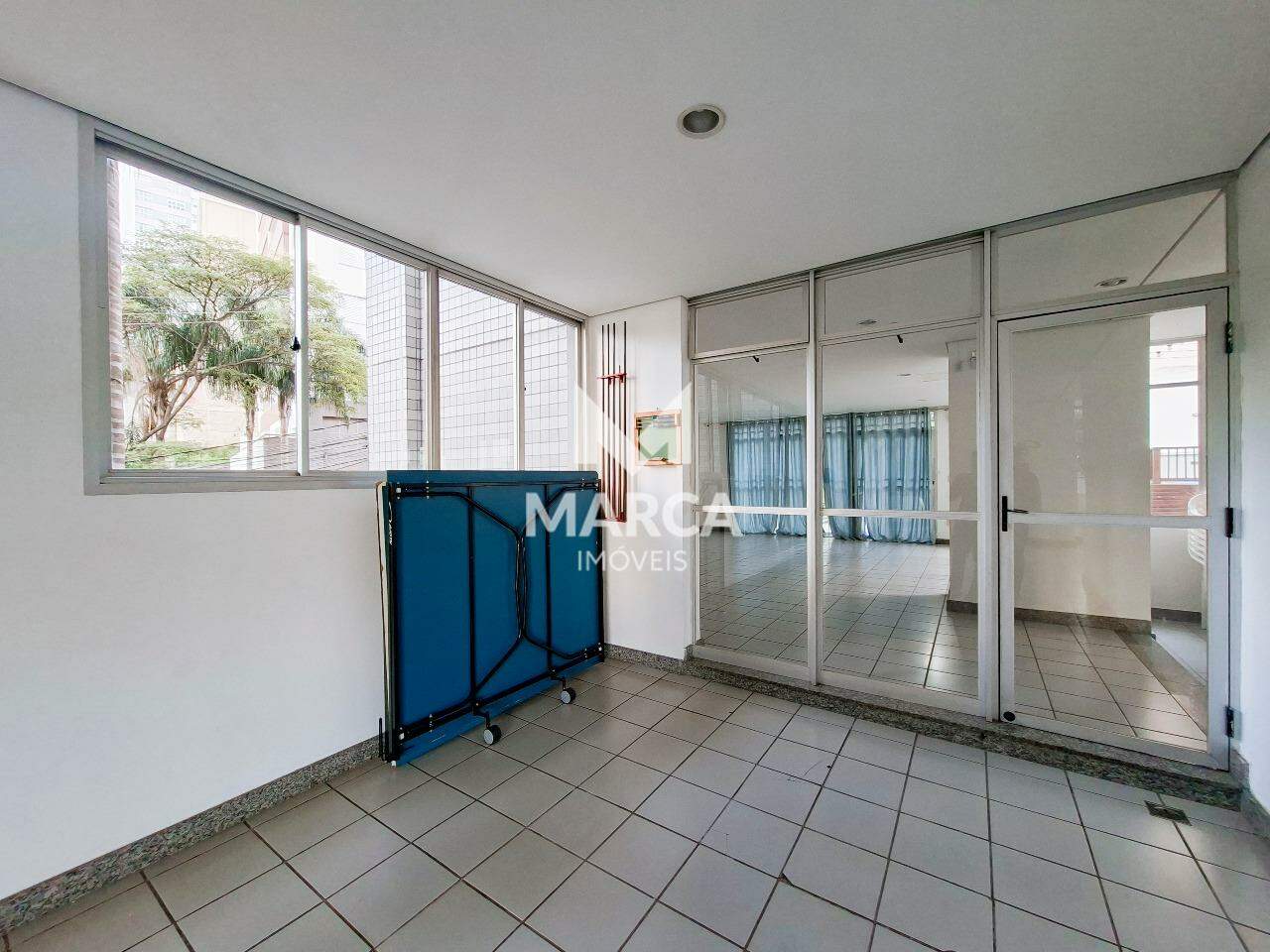 Apartamento para aluguel no Estoril: