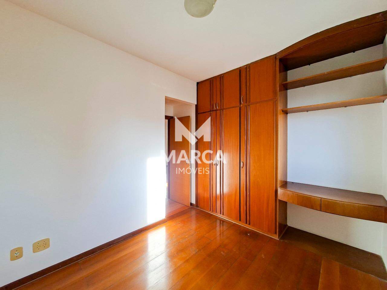 Apartamento para aluguel no Estoril: