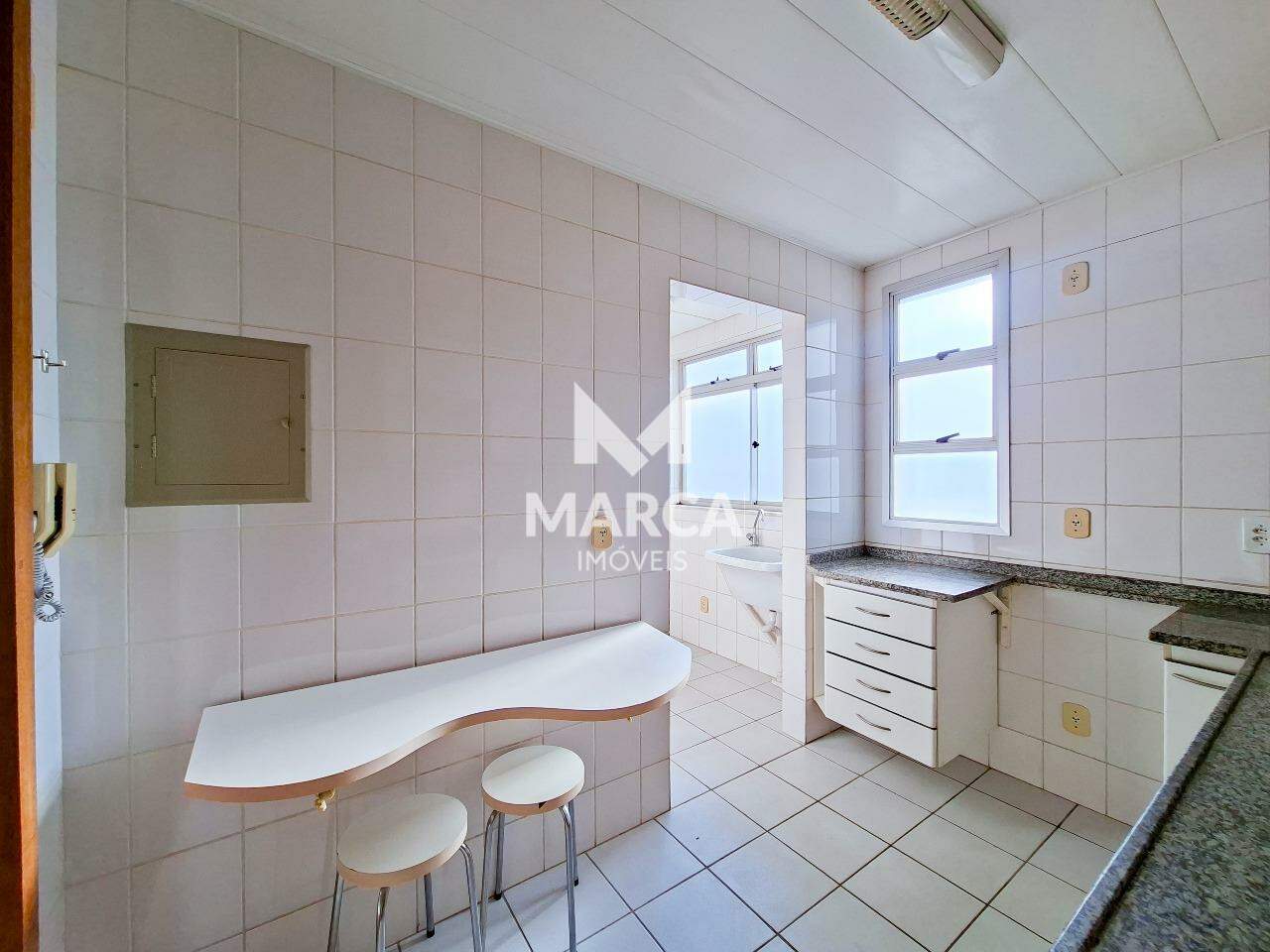 Apartamento para aluguel no Estoril: