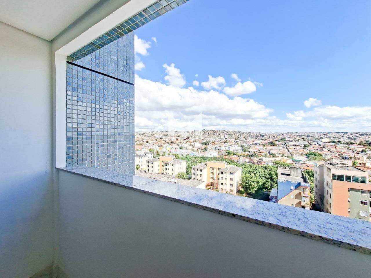Apartamento para aluguel no Manacás: 