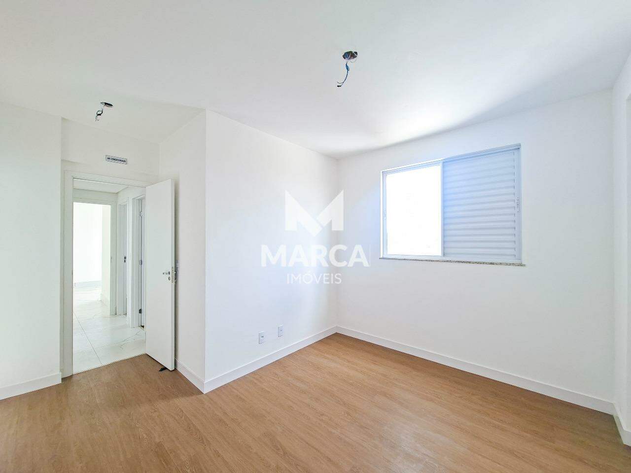 Apartamento para aluguel no Manacás: 