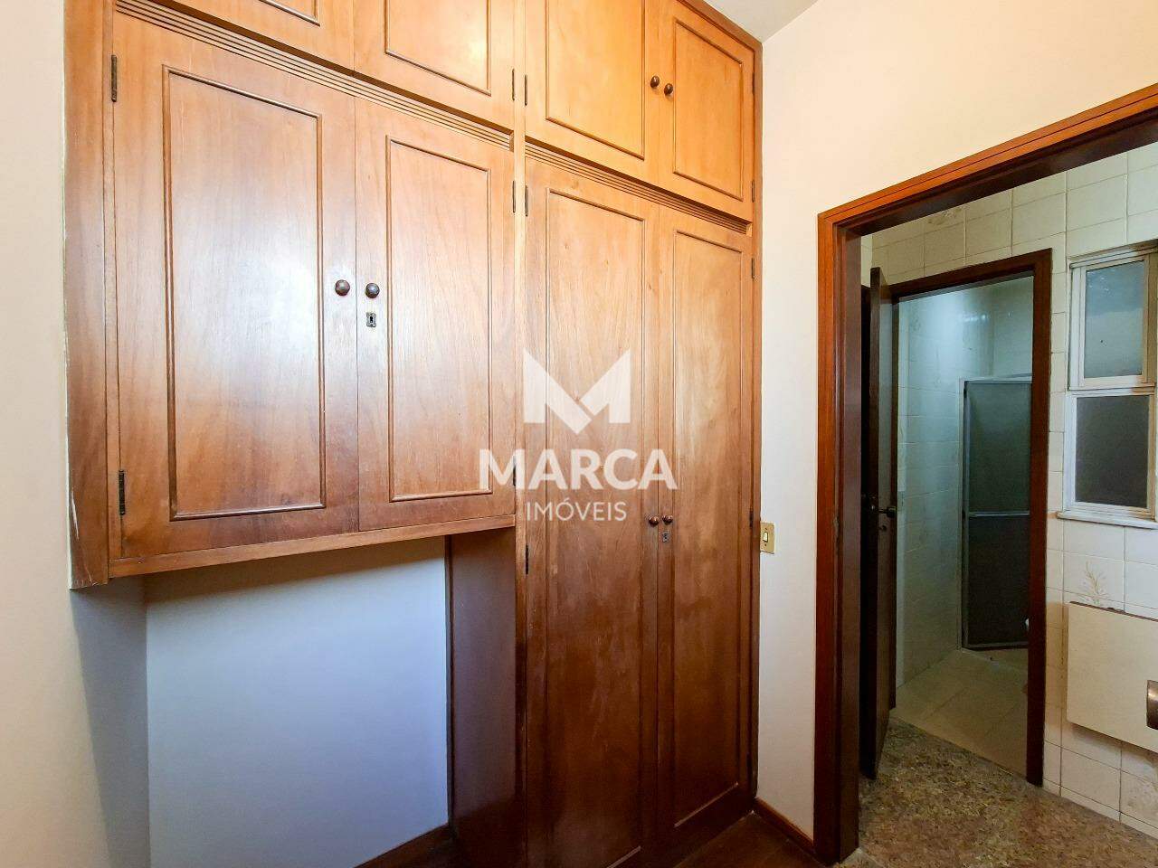 Apartamento para aluguel no Coração de Jesus: 