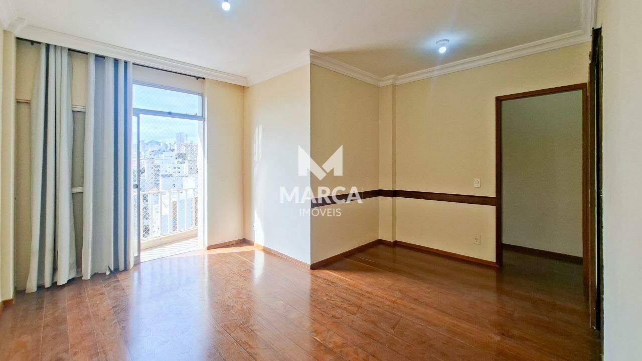 Apartamento para aluguel no Coração de Jesus: 