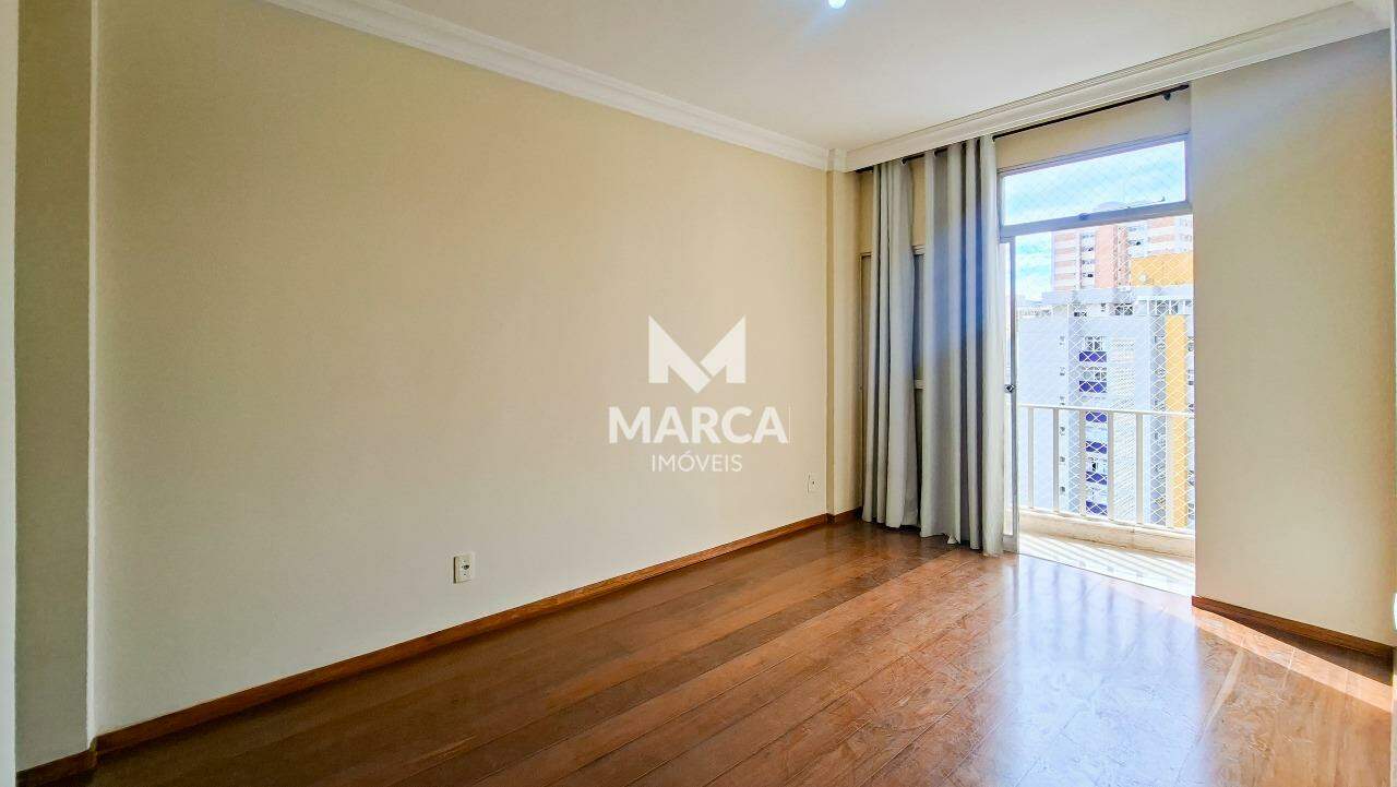 Apartamento para aluguel no Coração de Jesus: 