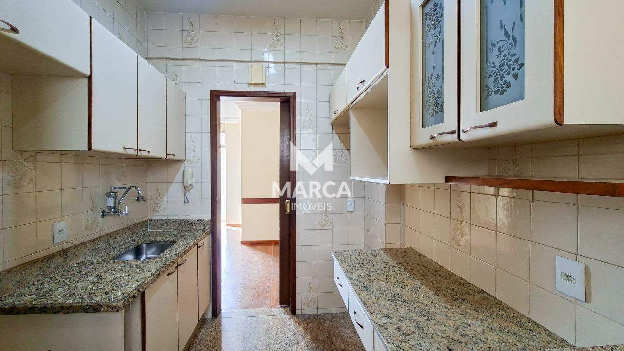 Apartamento para aluguel no Coração de Jesus: 