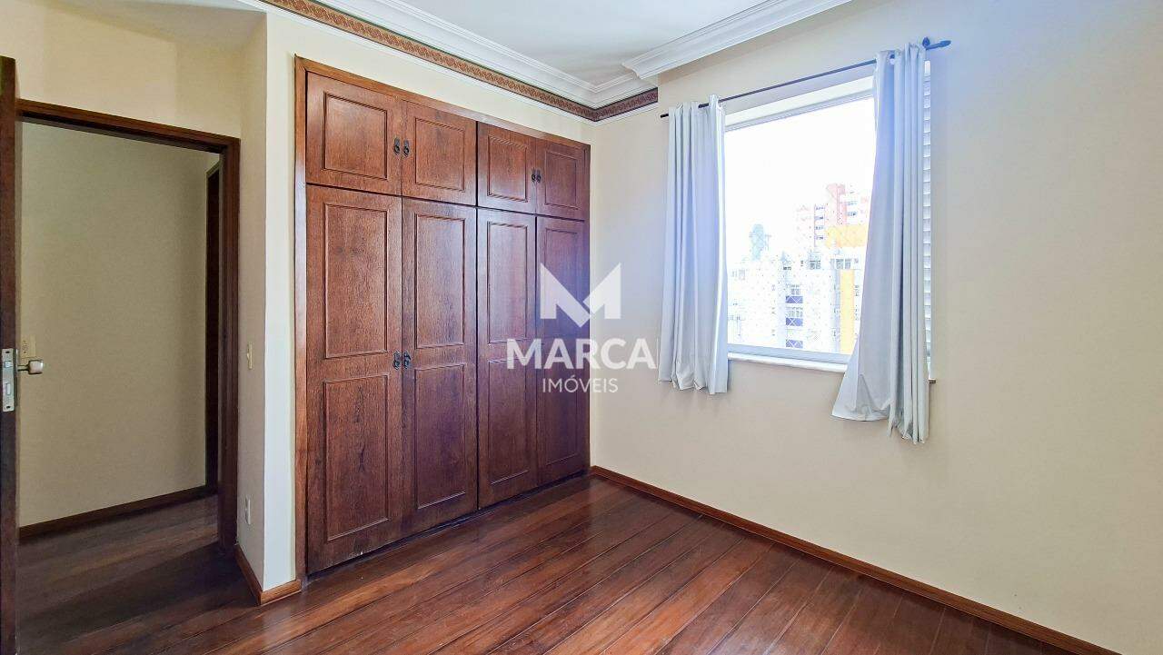 Apartamento para aluguel no Coração de Jesus: 