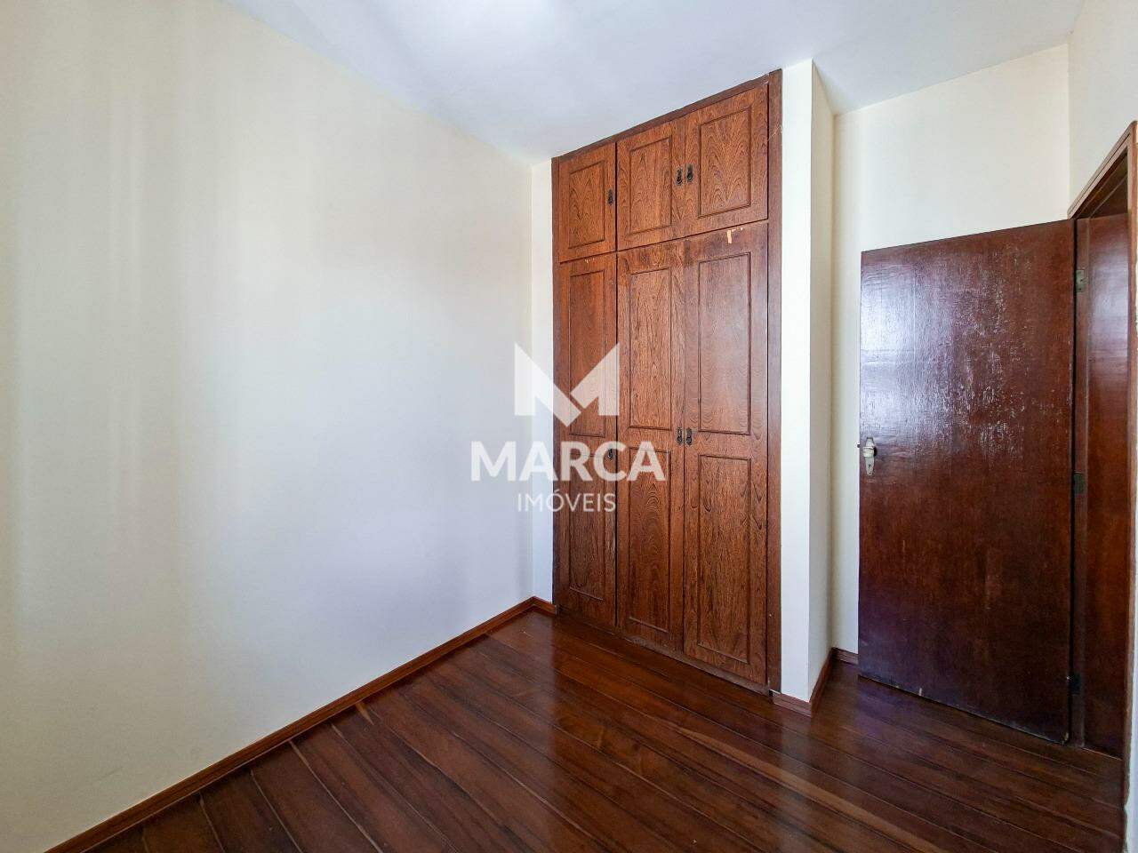 Apartamento para aluguel no Coração de Jesus: 