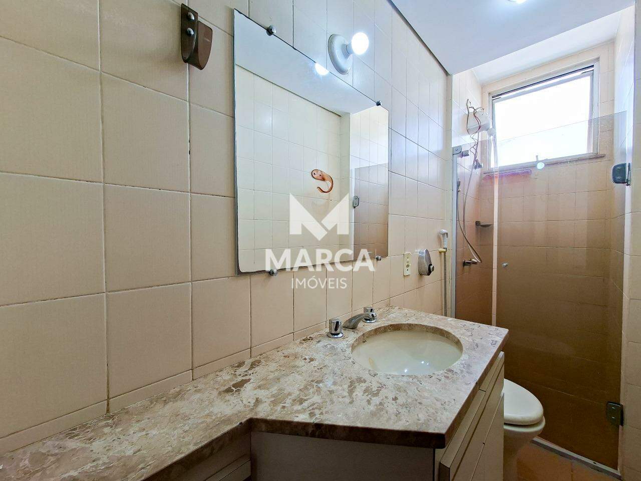 Apartamento para aluguel no Coração de Jesus: 