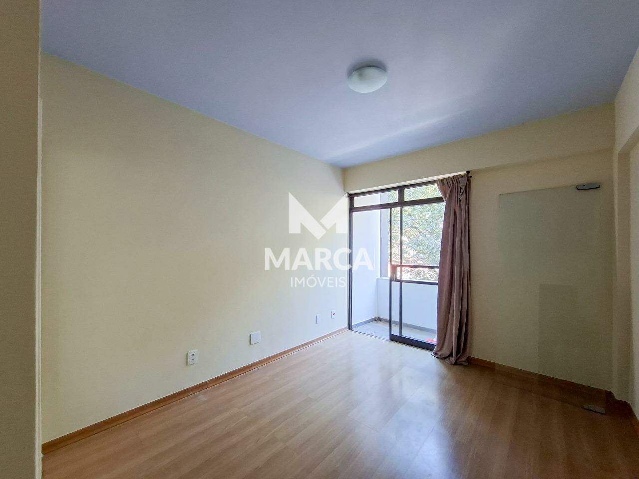 Sala para aluguel no Santo Antônio: 