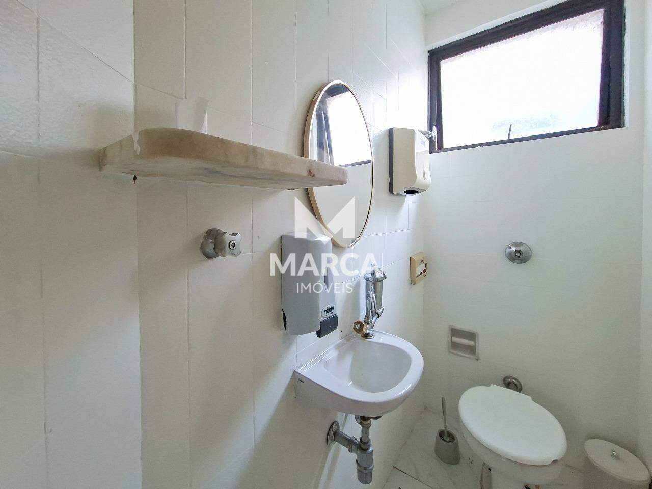 Sala para aluguel no Santo Antônio: 