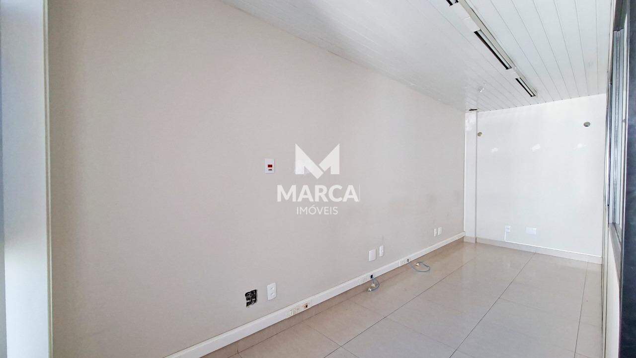 Sala para aluguel no Santo Agostinho: 