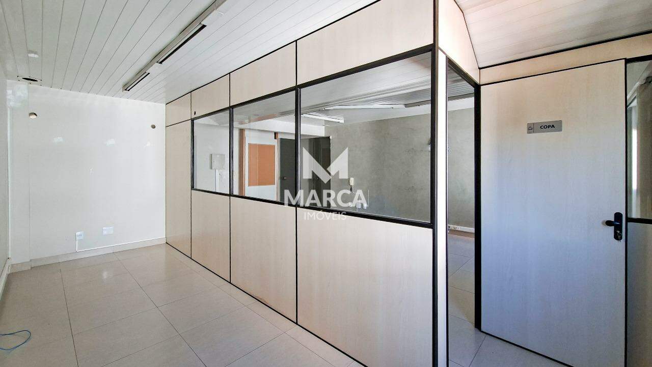 Sala para aluguel no Santo Agostinho: 