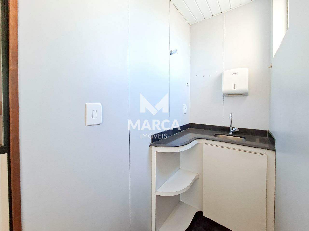 Sala para aluguel no Santo Agostinho: 