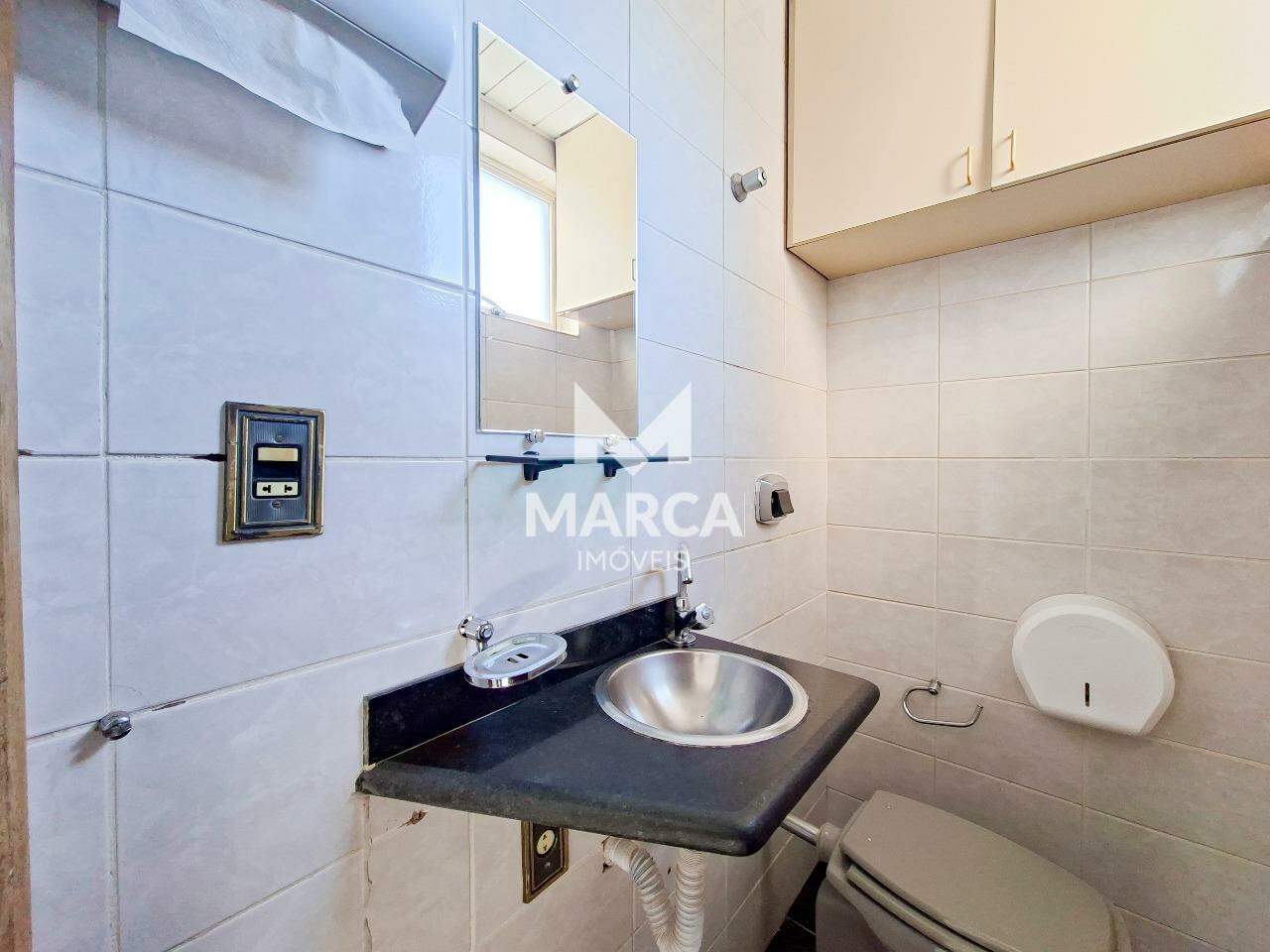 Sala para aluguel no Santo Agostinho: 