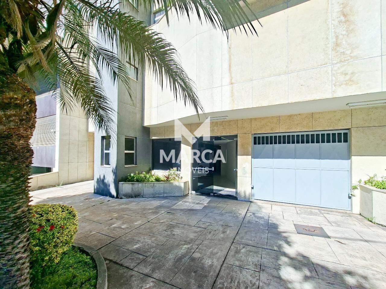 Sala para aluguel no Santo Agostinho: 
