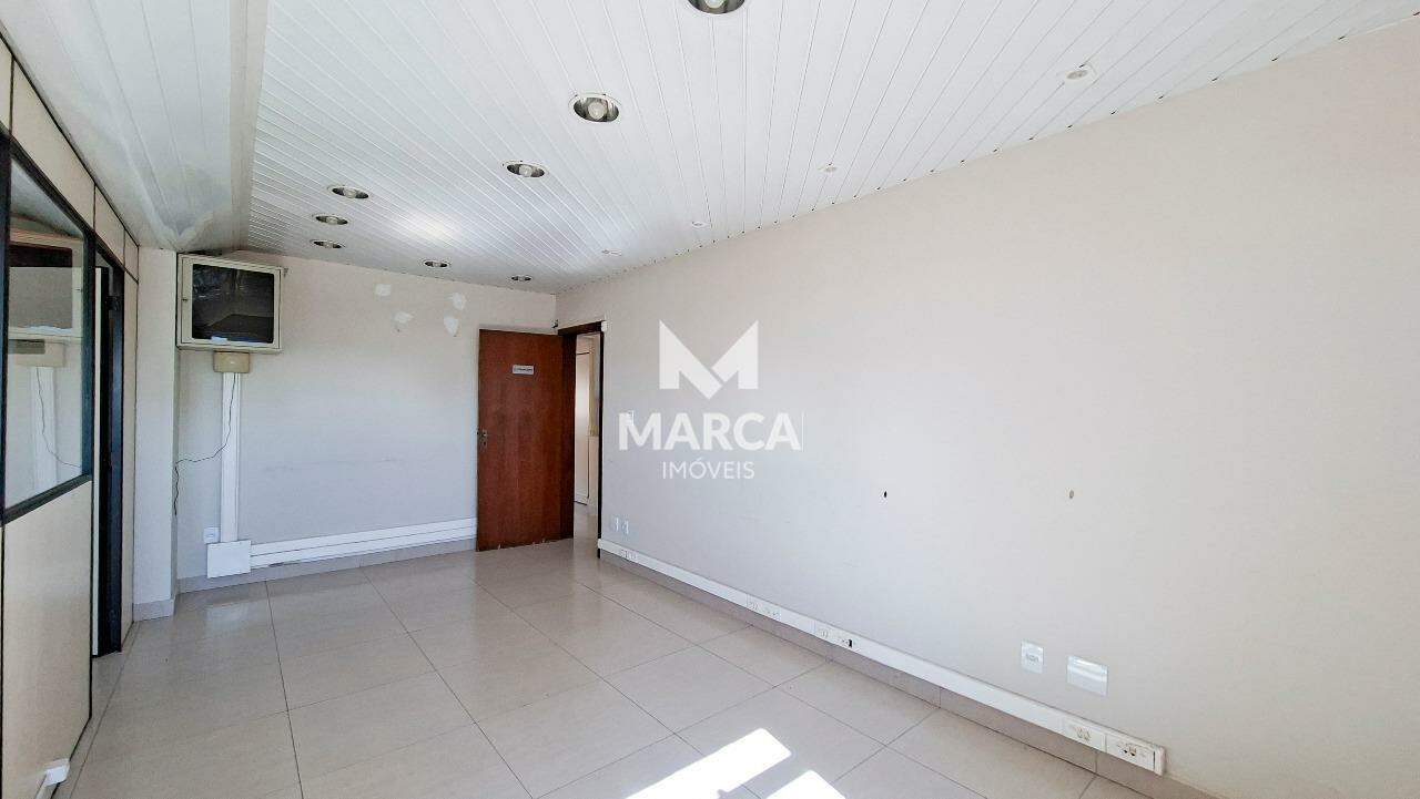 Sala para aluguel no Santo Agostinho: 