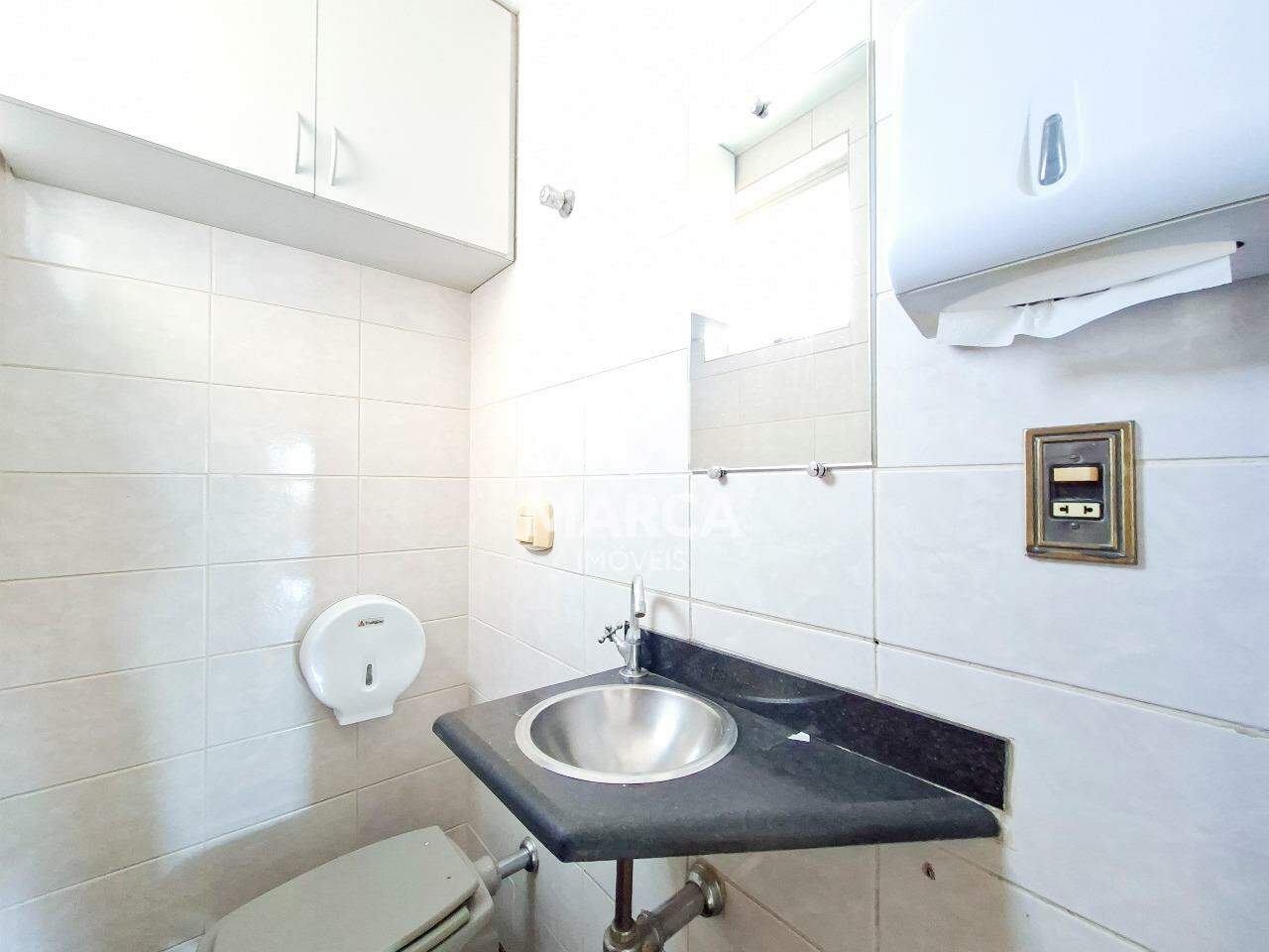 Sala para aluguel no Santo Agostinho: 