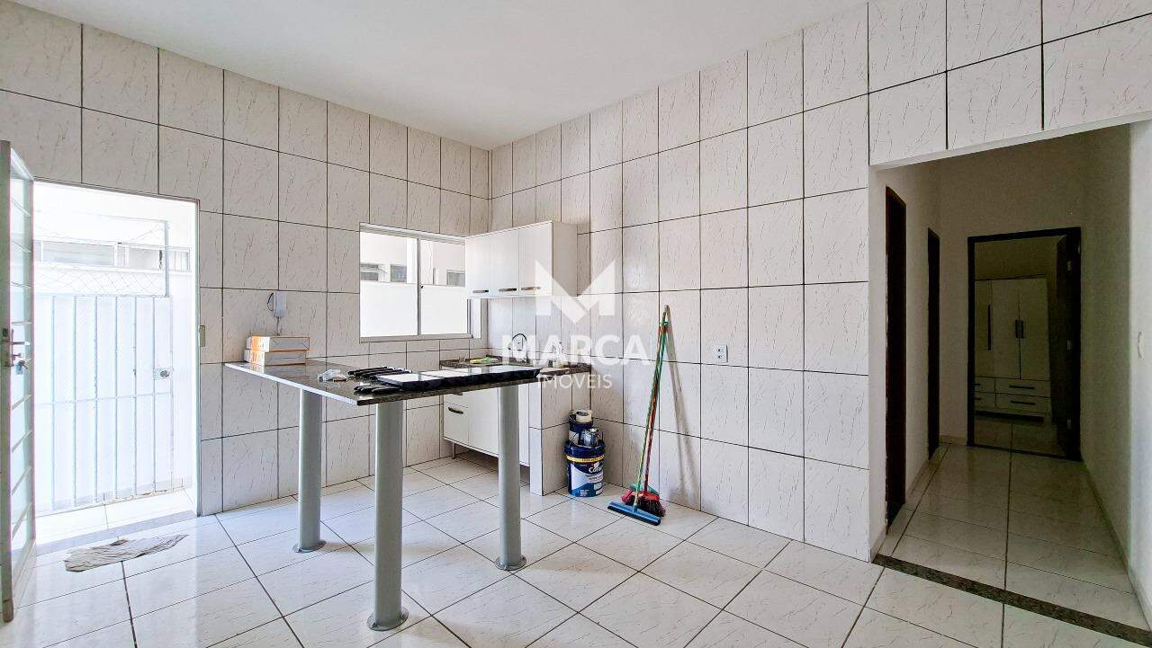 Casa para aluguel no Palmeiras: