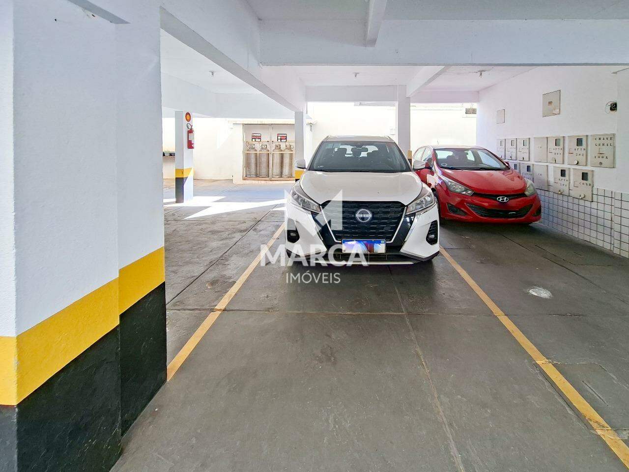 Apartamento para aluguel no Estoril: 