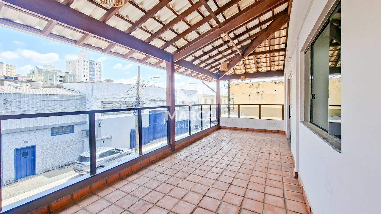 Casa para aluguel no Alpes: