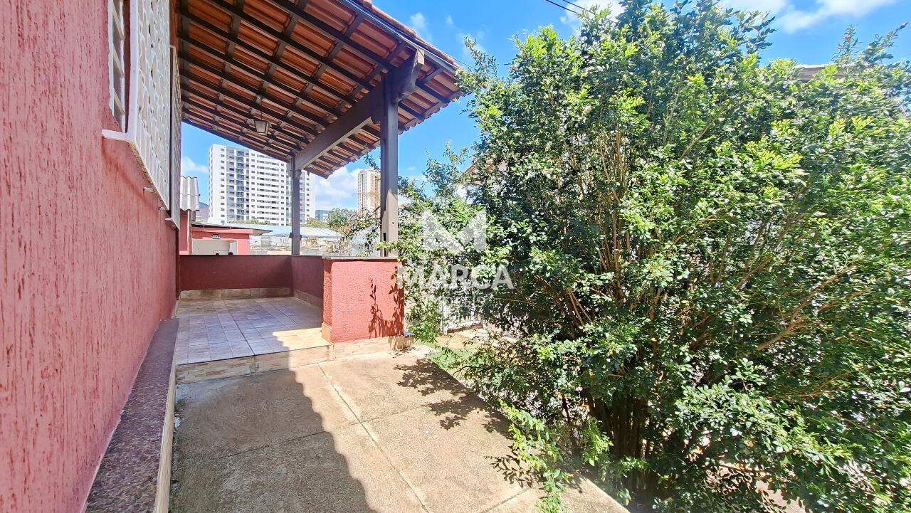 Casa para aluguel no Alpes: 