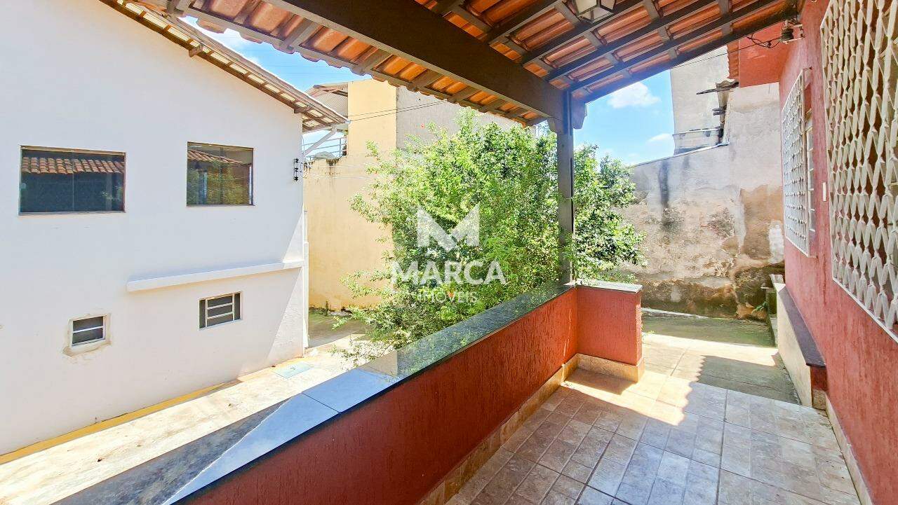 Casa para aluguel no Alpes: 
