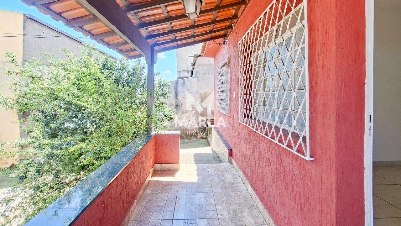 Casa para aluguel no Alpes: 